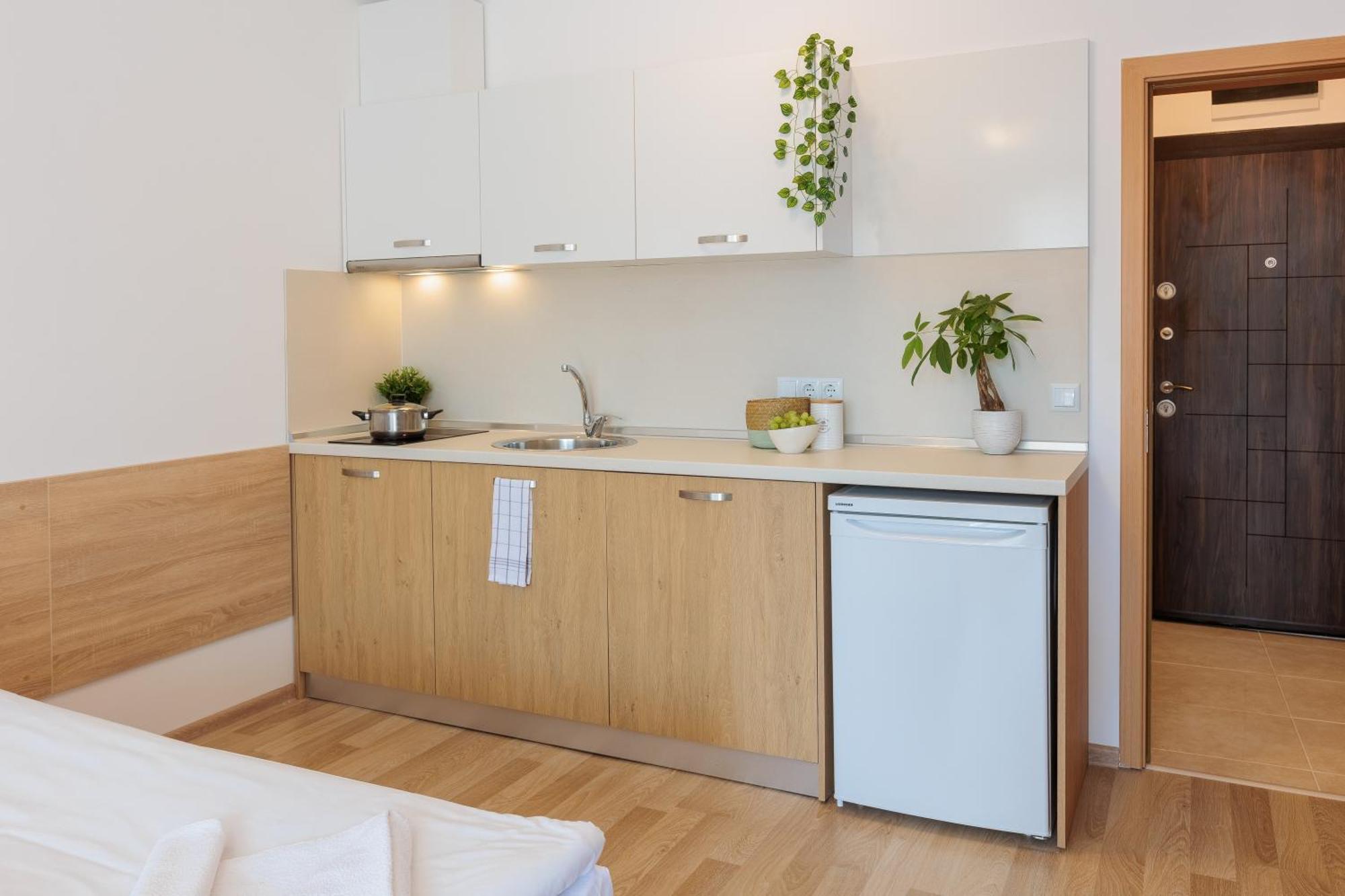 Flora Studios Sarafovo 布尔加斯 外观 照片
