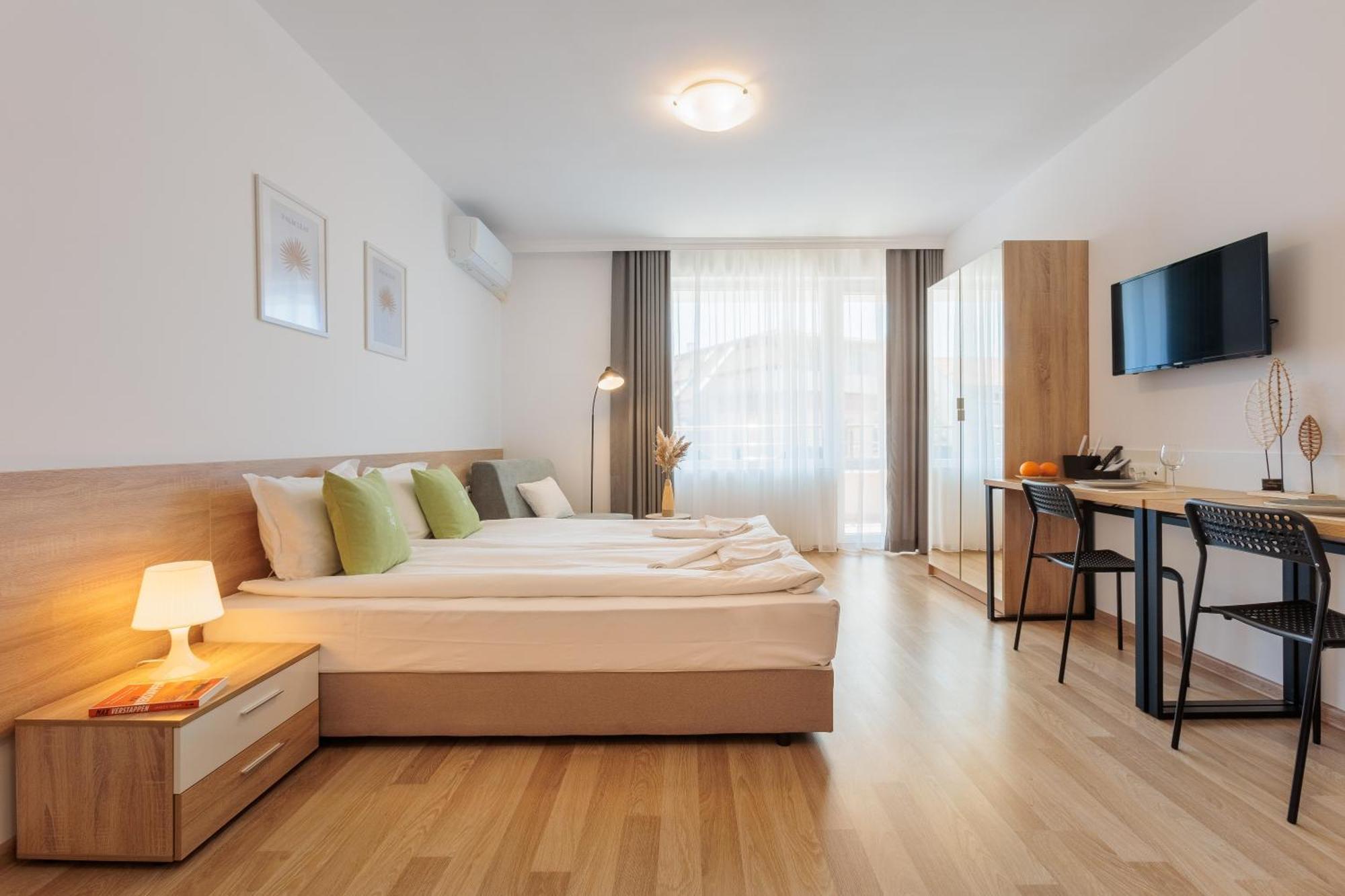 Flora Studios Sarafovo 布尔加斯 外观 照片